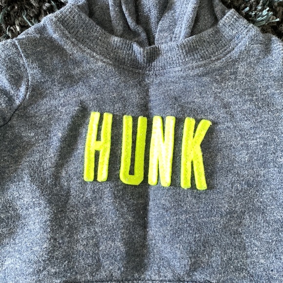 Baby Boy Carter One Piece Set 6M - Picture 2 of 3